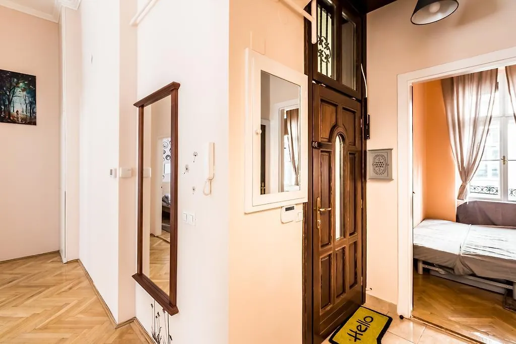 Bpr Koenig Design Apartment Budapest Hongrie